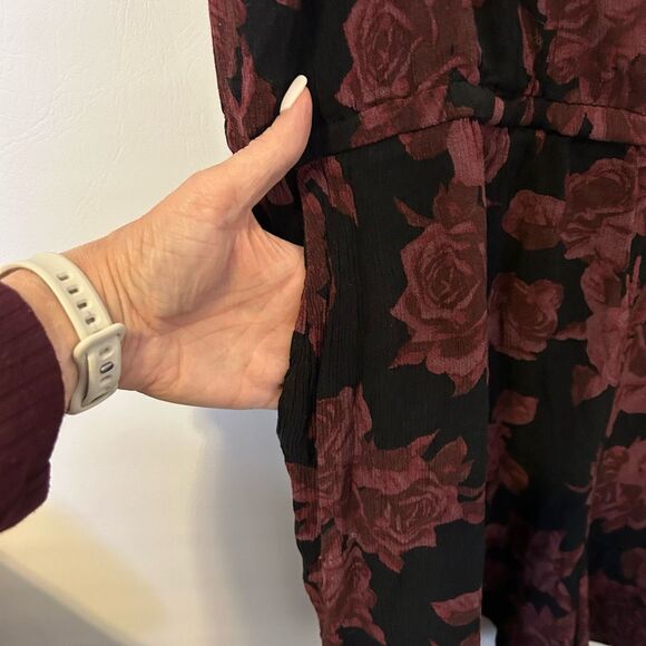 Torrid Black Red Floral Gauze Shorts Romper Size 3X witchy whimsigoth vamp goth - Picture 5 of 12